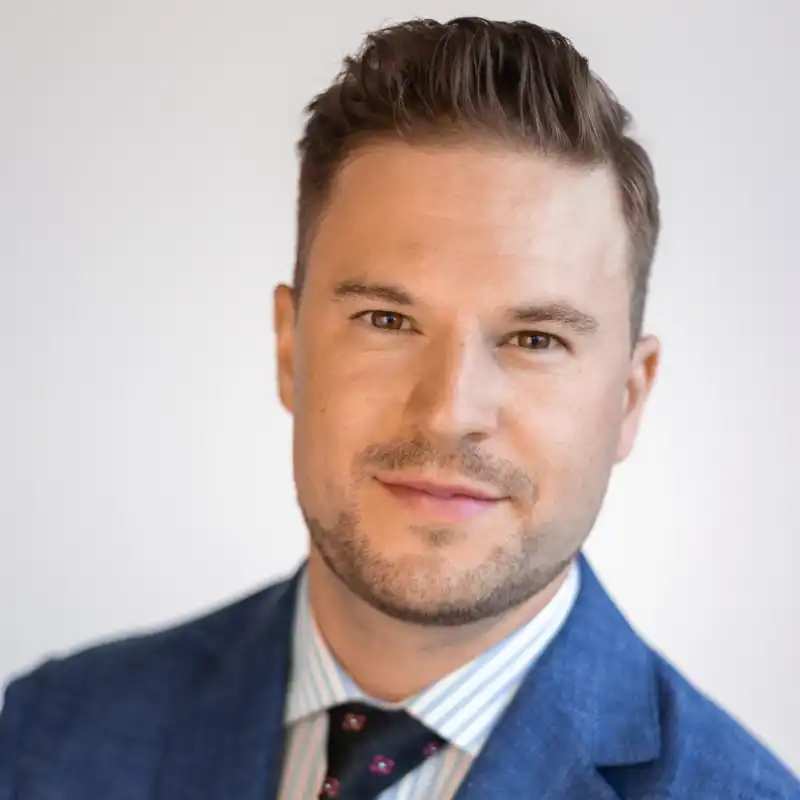 Darrin De Stephanis headshot.